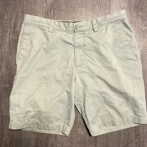 Banana Republic Aiden Short - 32